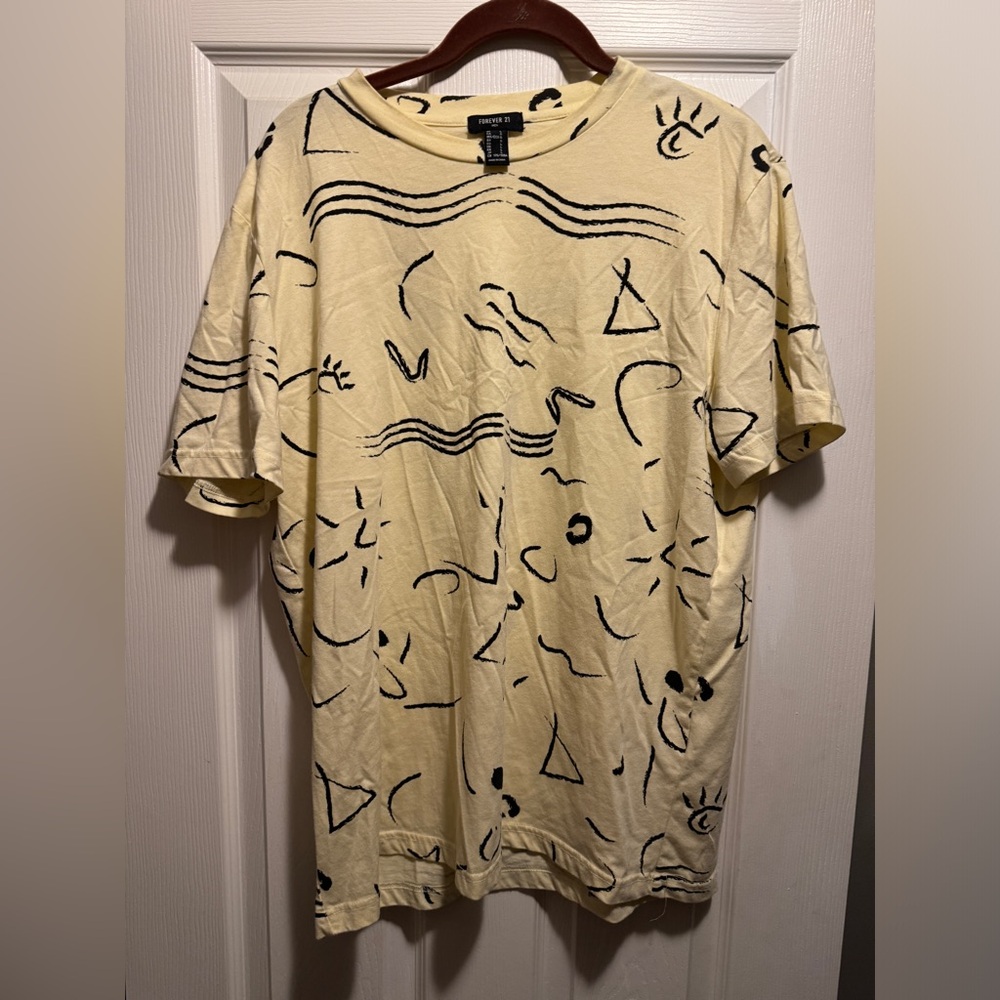 Forever 21 Yellow and Black Artistic Short Sleeve Tee